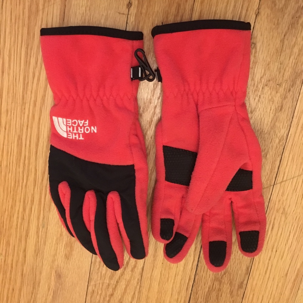 The North Face fleece gloves